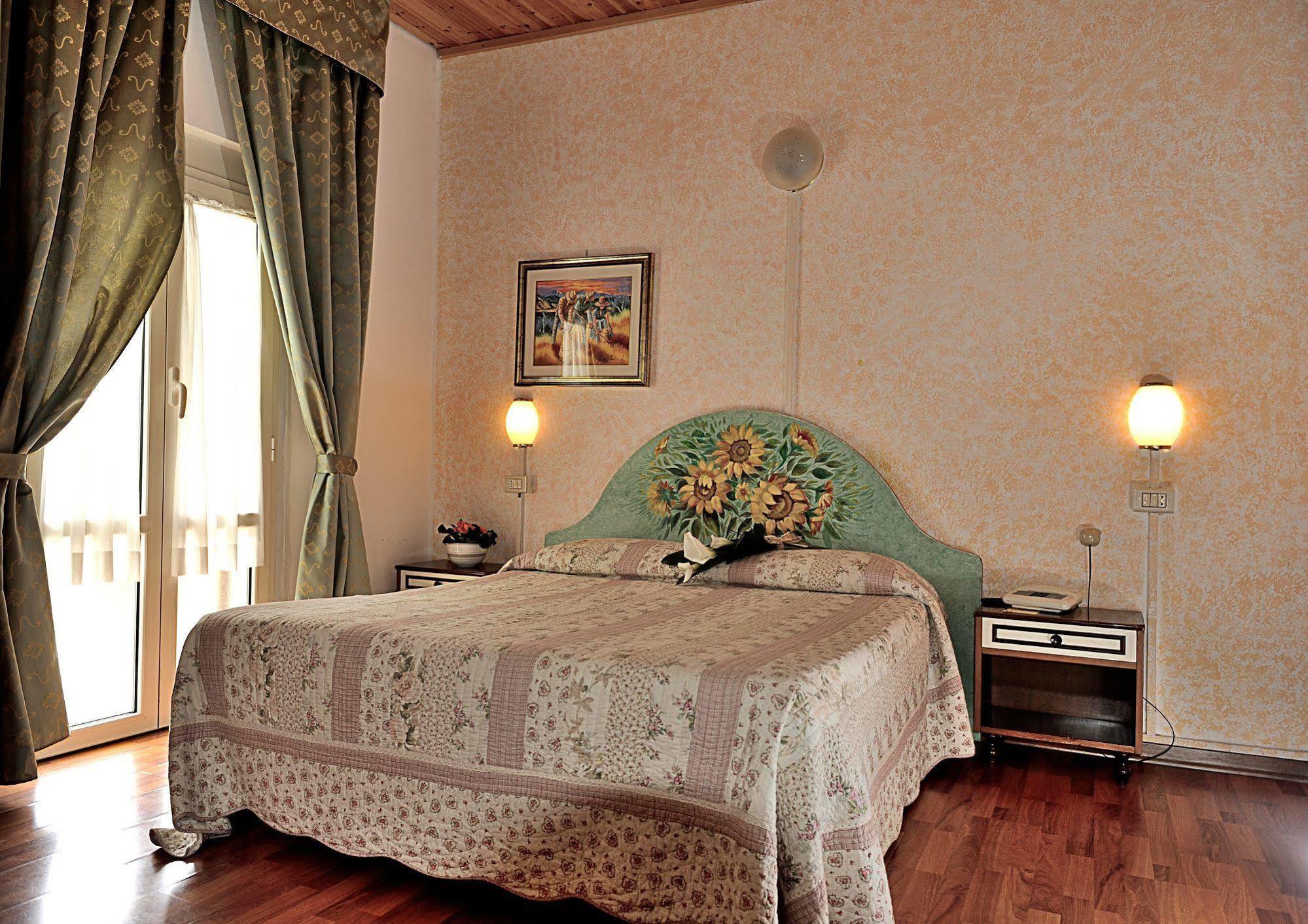 Hotel Ristorante Ferretti 2*